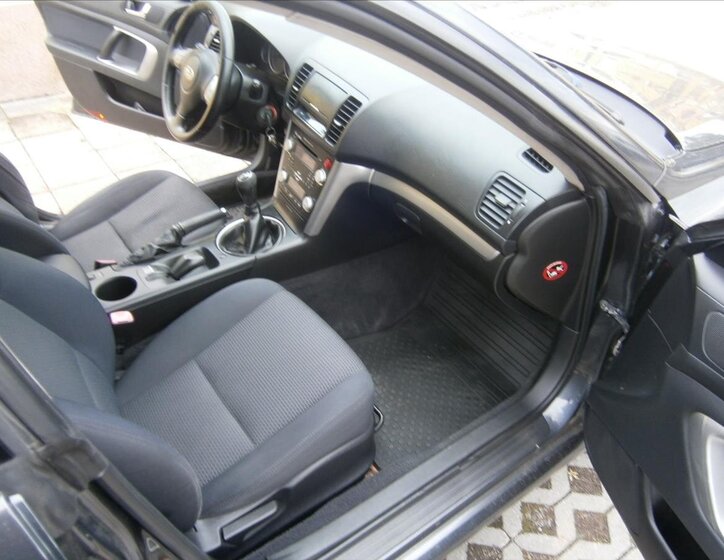 Subaru Legacy Kombi 2,0 l 121 kw