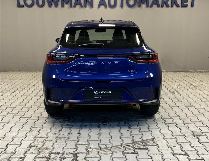 Lexus LBX SUV / Terénní 1,5 l 100 kw