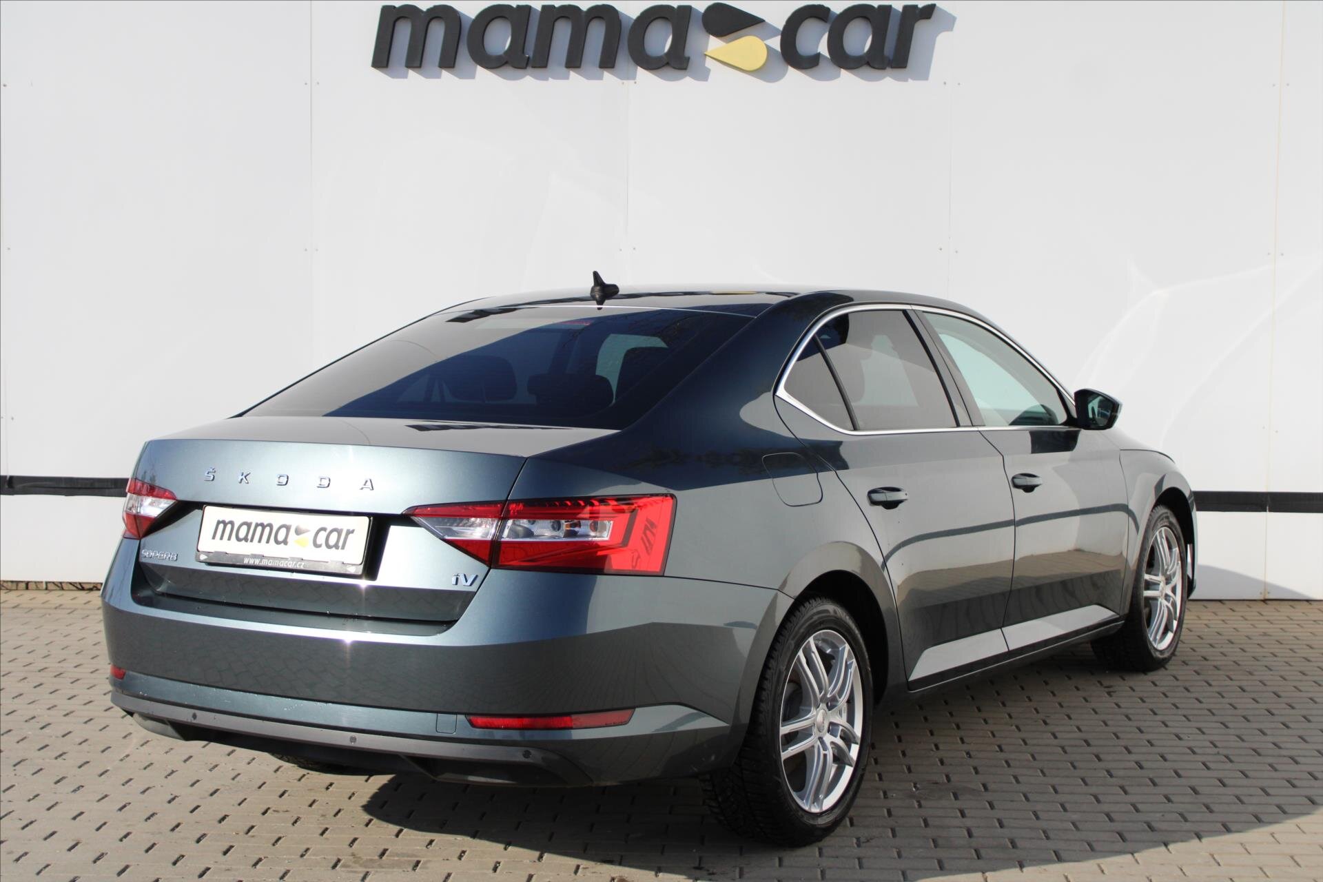 Škoda Superb Liftback 1,4 l 160 kw