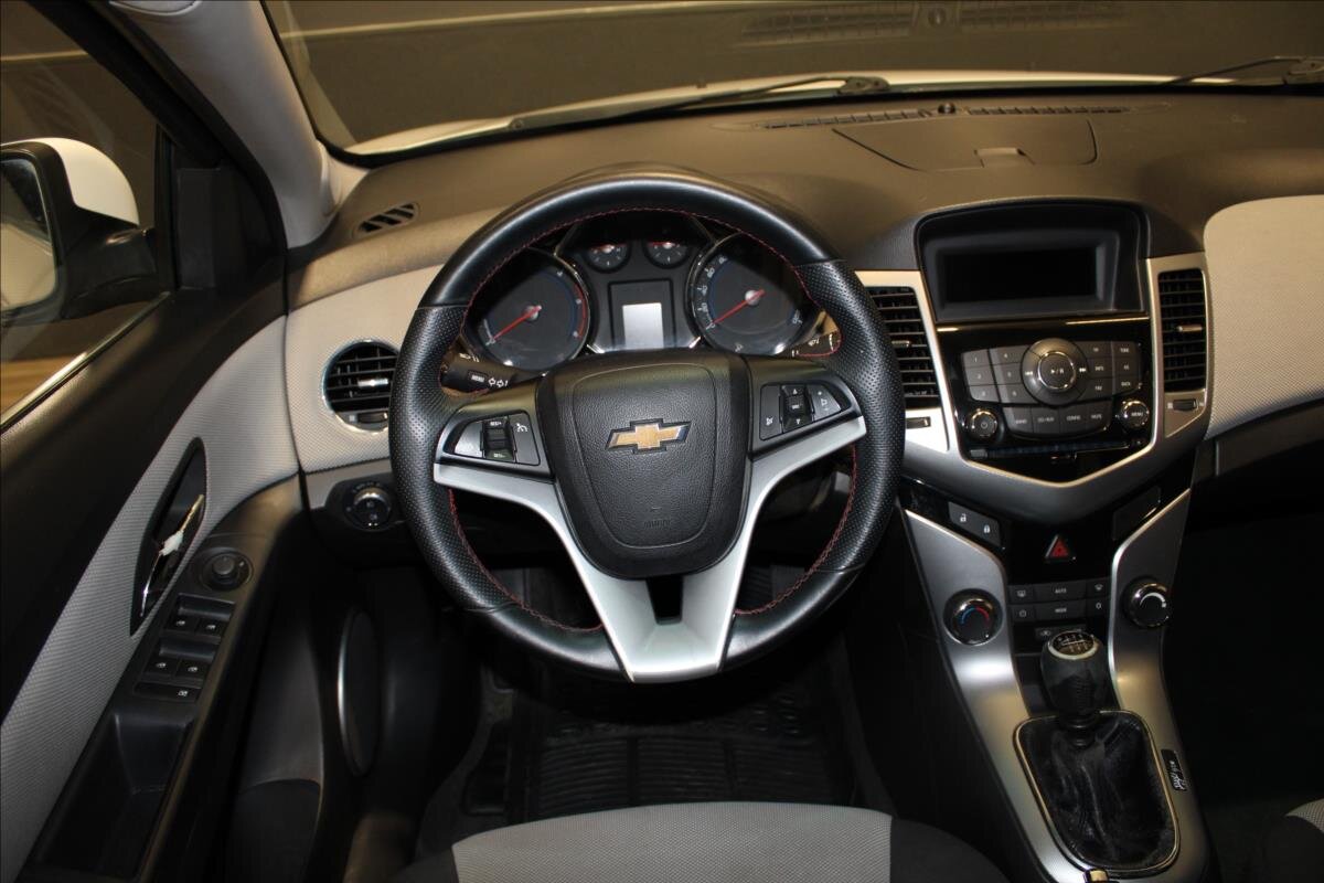 Chevrolet Cruze Sedan / Limuzína 2,0 l 120 kw