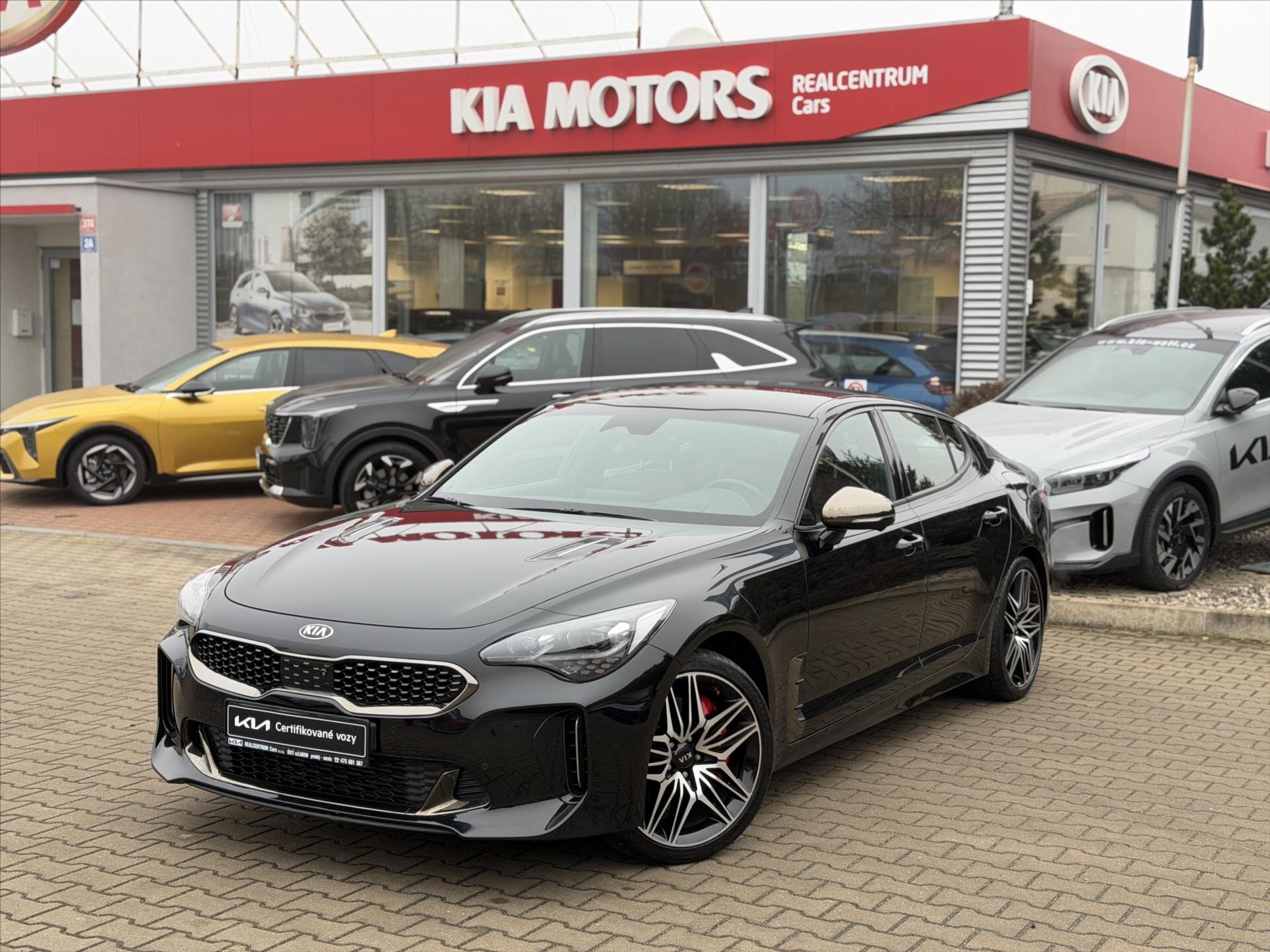 KIA Stinger Hatchback 3,3 l 269 kw