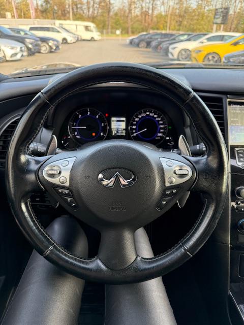 Infiniti FX30