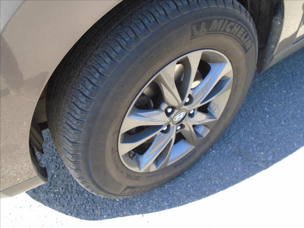 Hyundai ix35 SUV / Terénní 1,6 l 99 kw