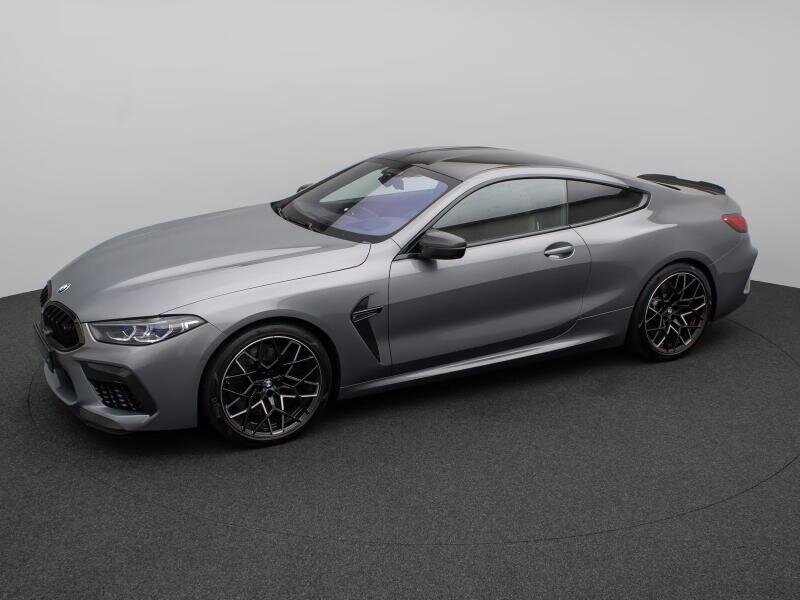 BMW M8 Kupé 4,4 l 460 kw