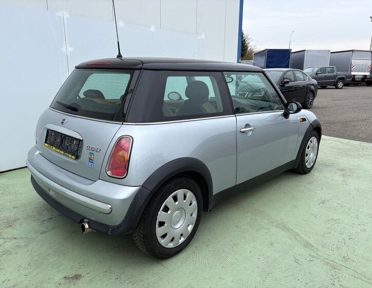 Mini Cooper Hatchback 1,6 l 85 kw