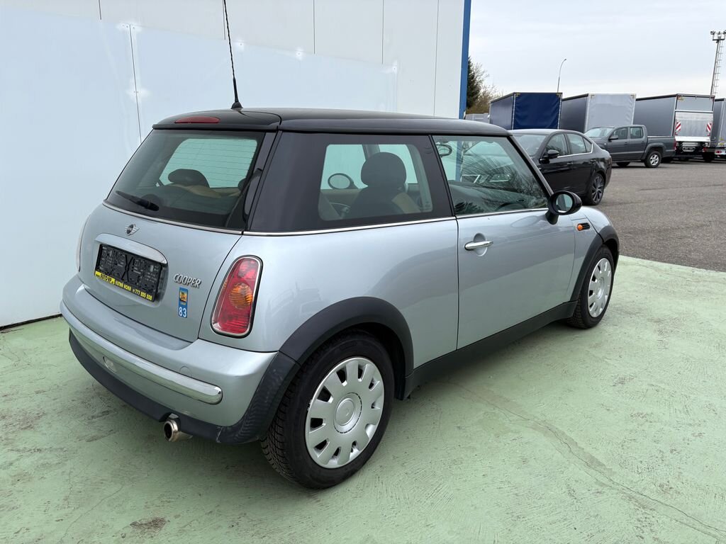 Mini Cooper Hatchback 1,6 l 85 kw