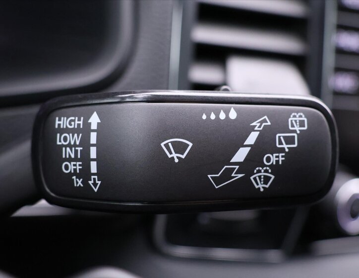 Škoda Karoq SUV / Terénní 1,5 l 110 kw