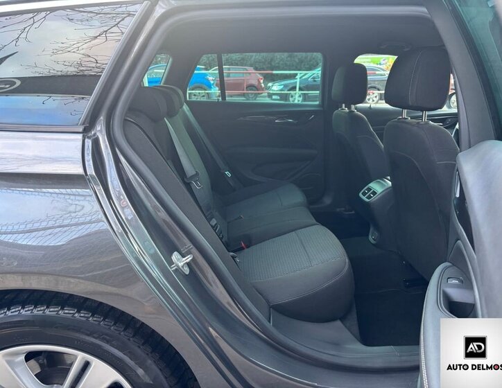 Opel Insignia Kombi 2,0 l 128 kw