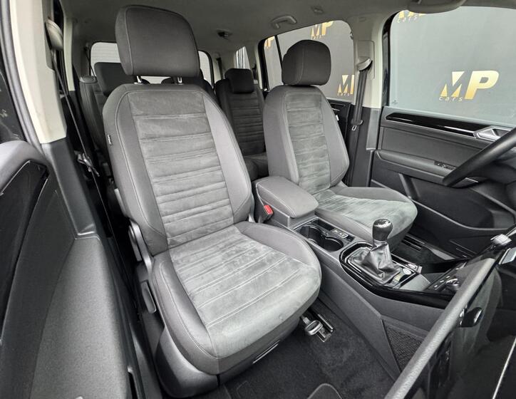 Volkswagen Touran 19