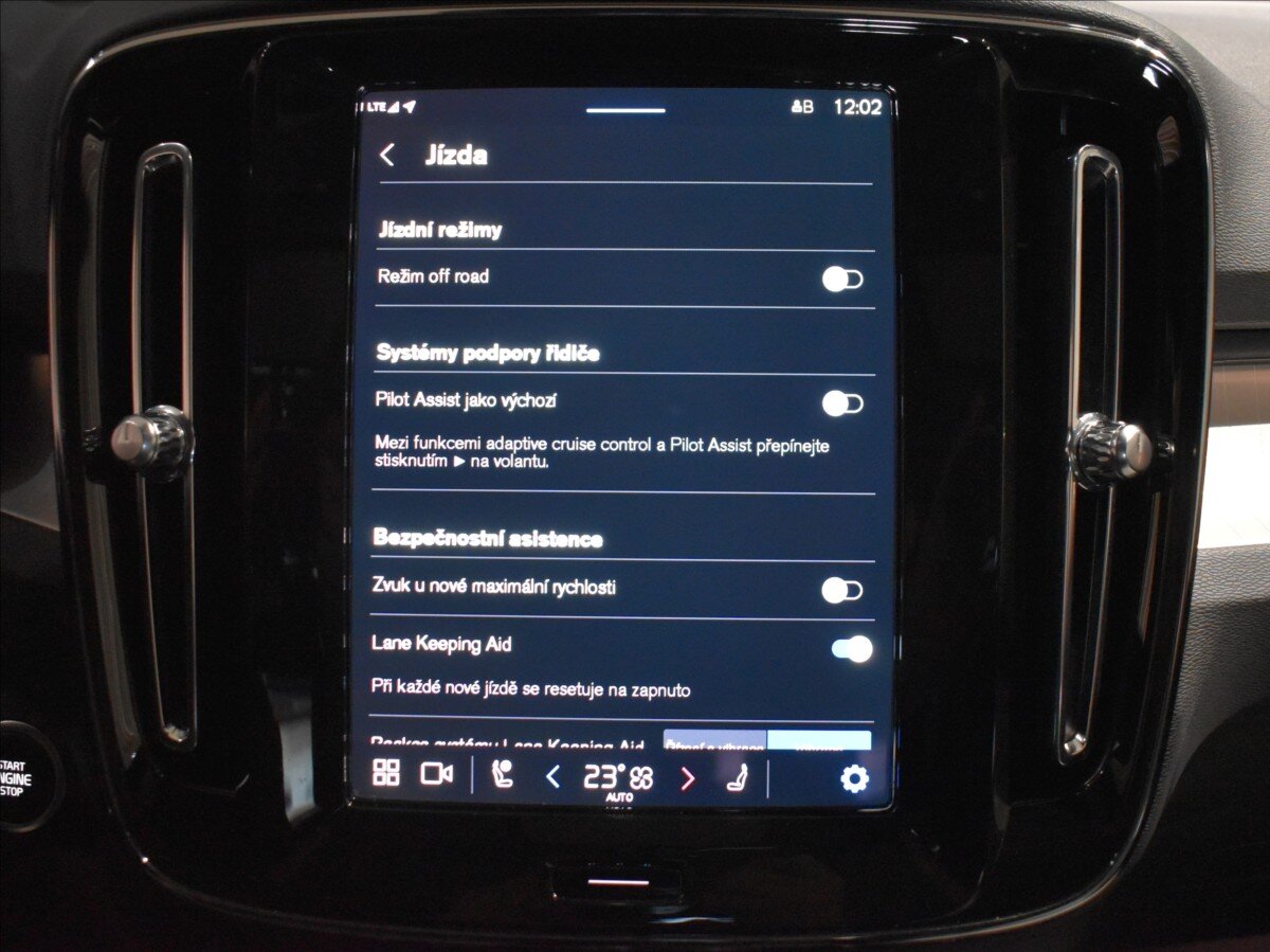 Volvo XC40 SUV 2,0 l 120 kw