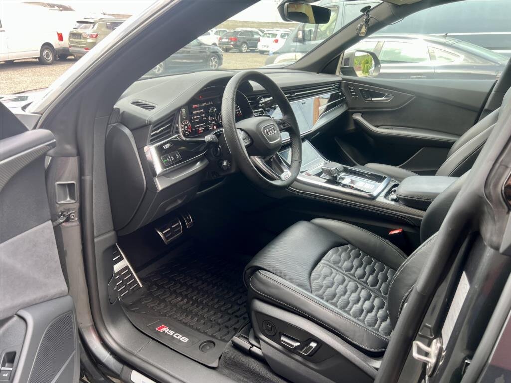 Audi RS Q8 SUV / Terénní 4,0 l 441 kw
