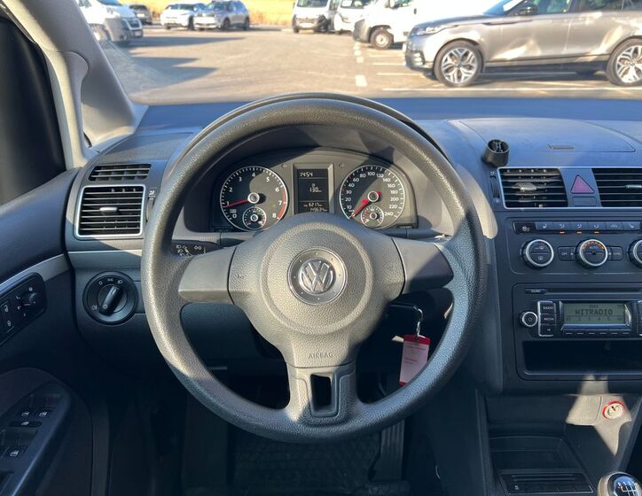 Volkswagen Touran 9