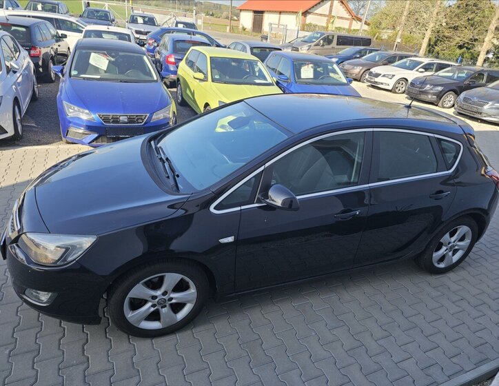 Opel Astra Hatchback 1,6 l 132 kw