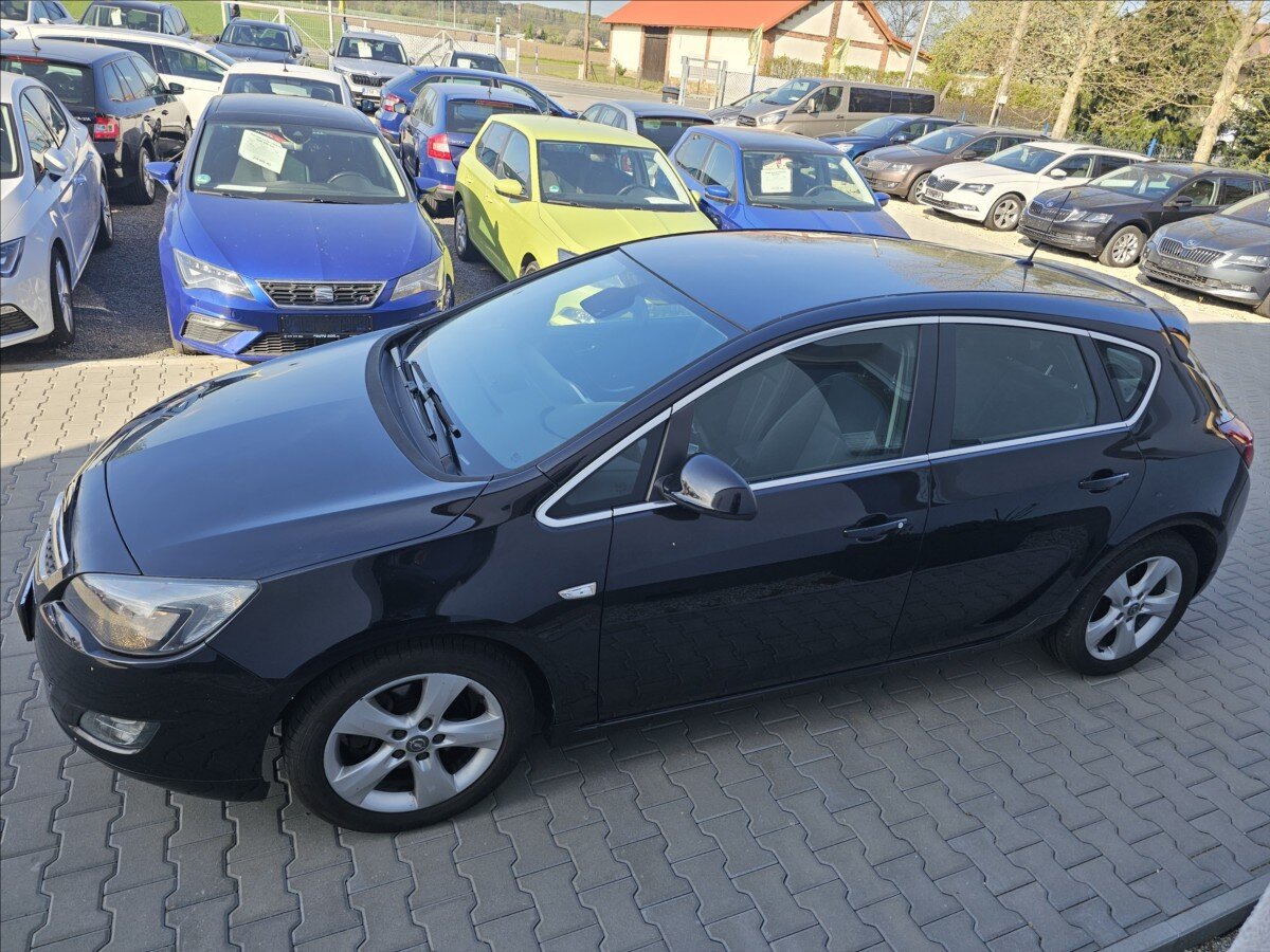 Opel Astra Hatchback 1,6 l 132 kw