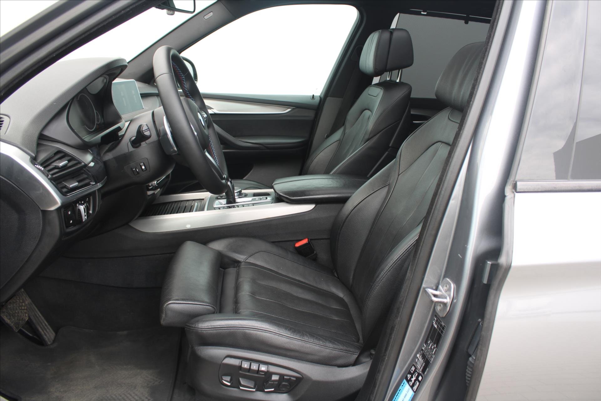 BMW X5 SUV 3,0 l 280 kw