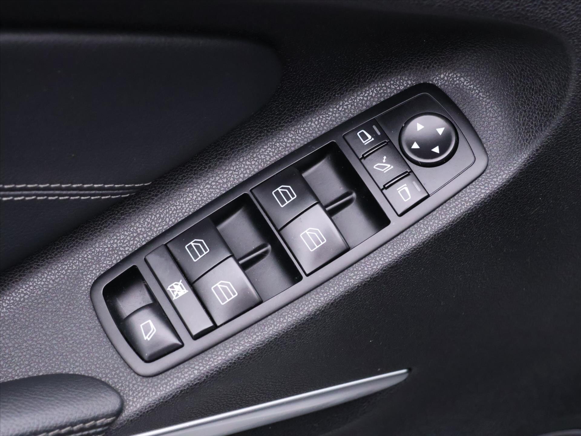 Mercedes-Benz GL SUV / Terénní 3,0 l 155 kw