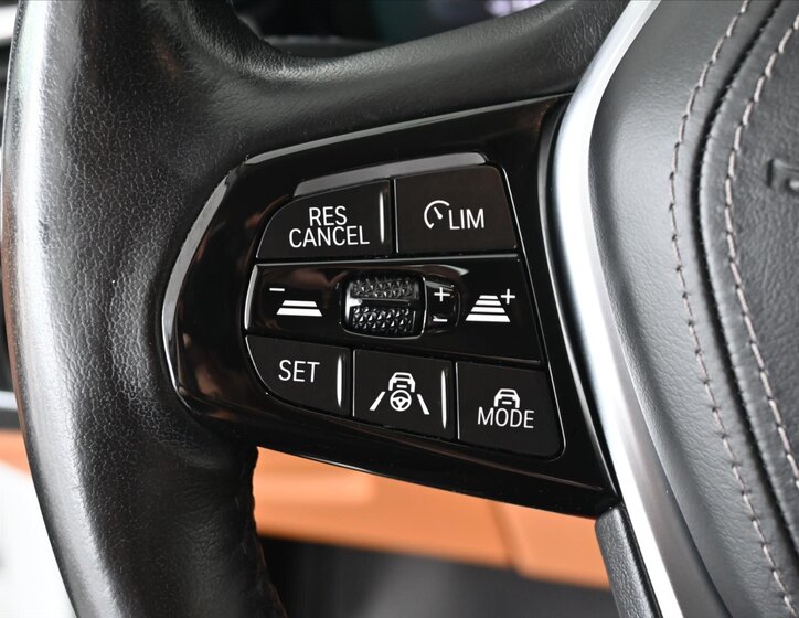 BMW Řada 5 Kombi 3,0 l 210 kw