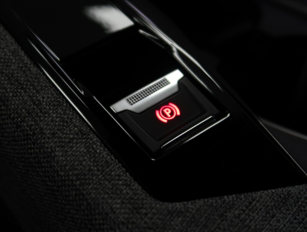 Peugeot 3008 SUV / Terénní 1,2 l 100 kw