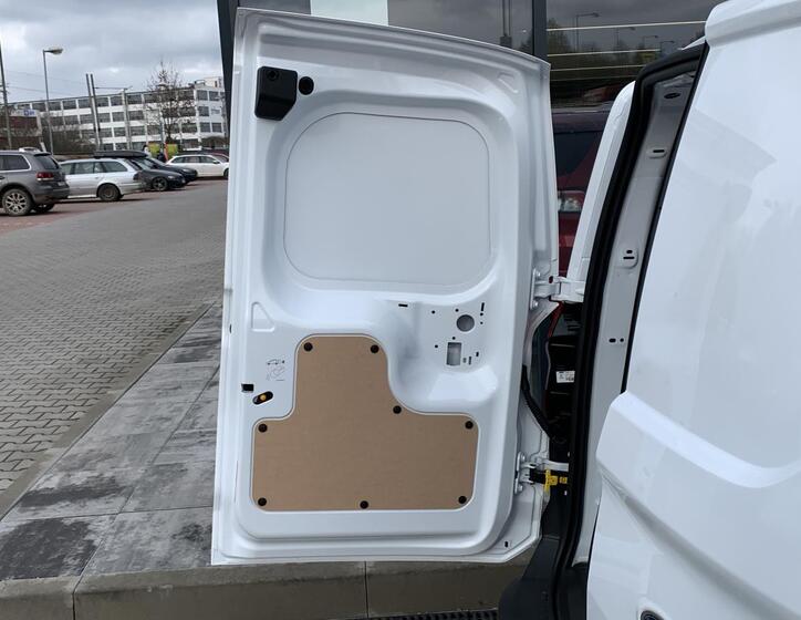 Ford Transit Courier 5