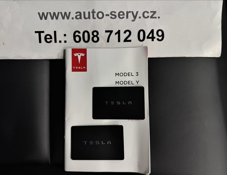 Tesla Model Y SUV / Terénní 0,0 378 kw
