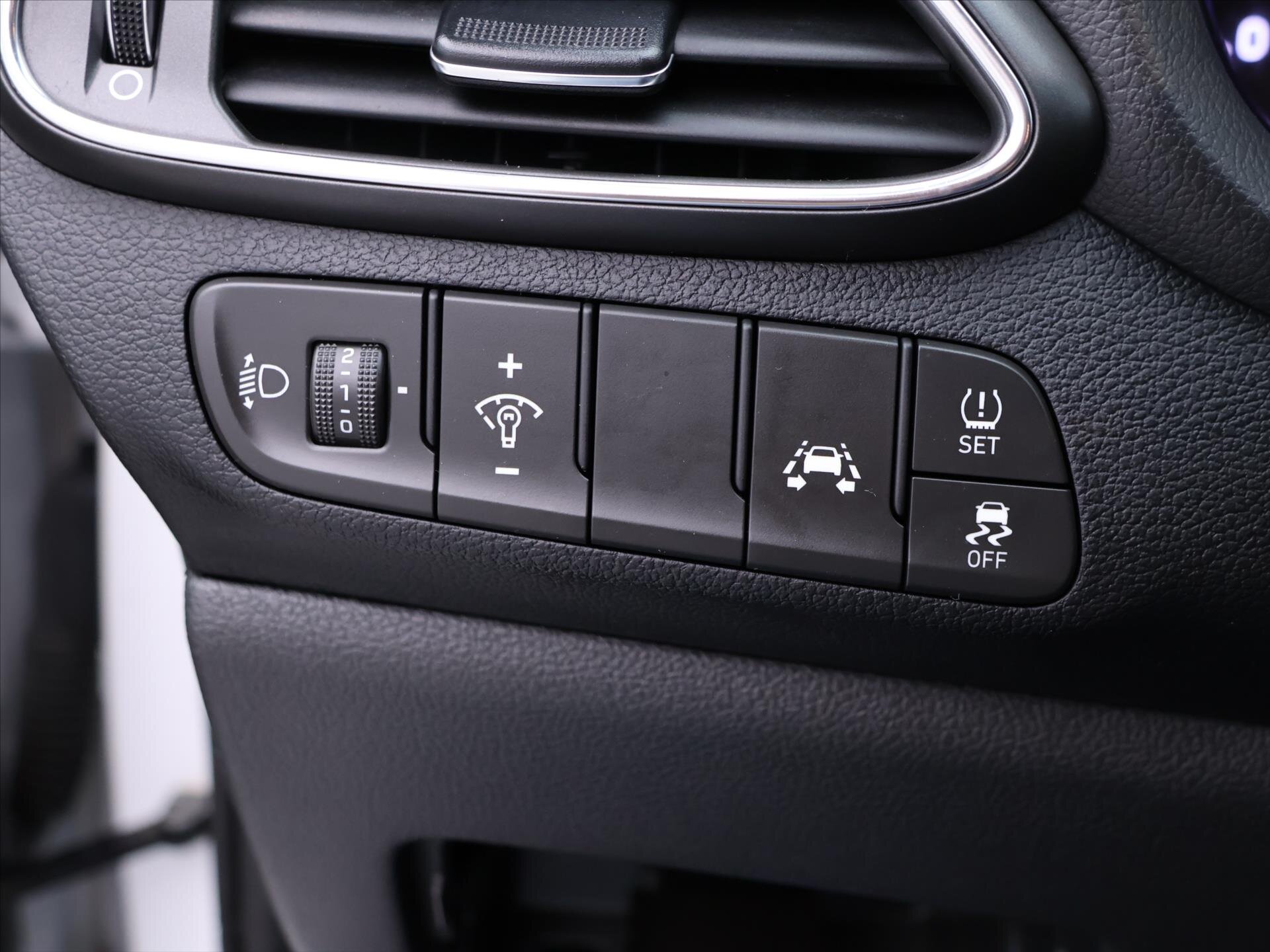 Hyundai i30 Kombi 998,0 88 kw