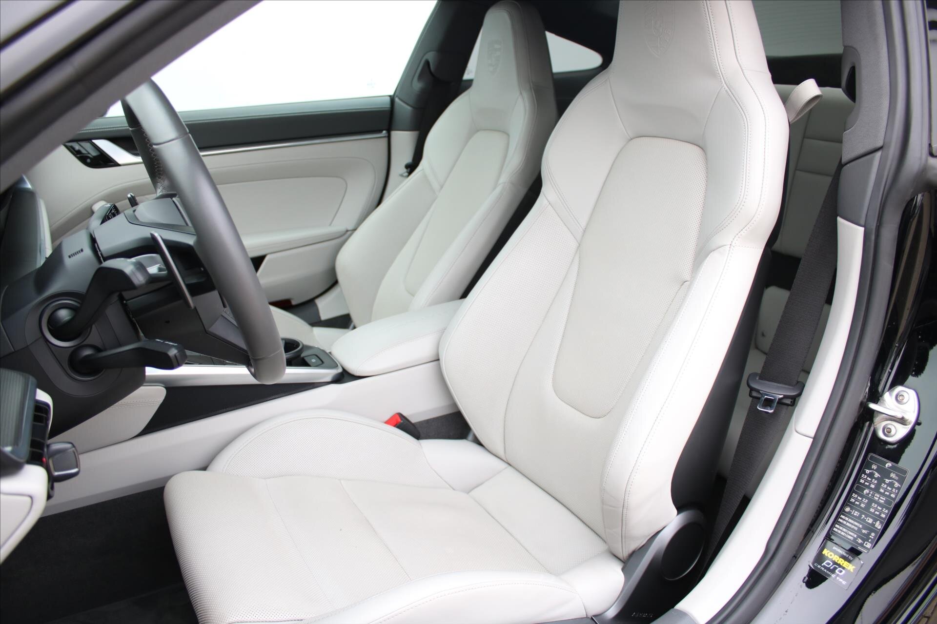 Porsche 911 Kupé 3,0 l 331 kw