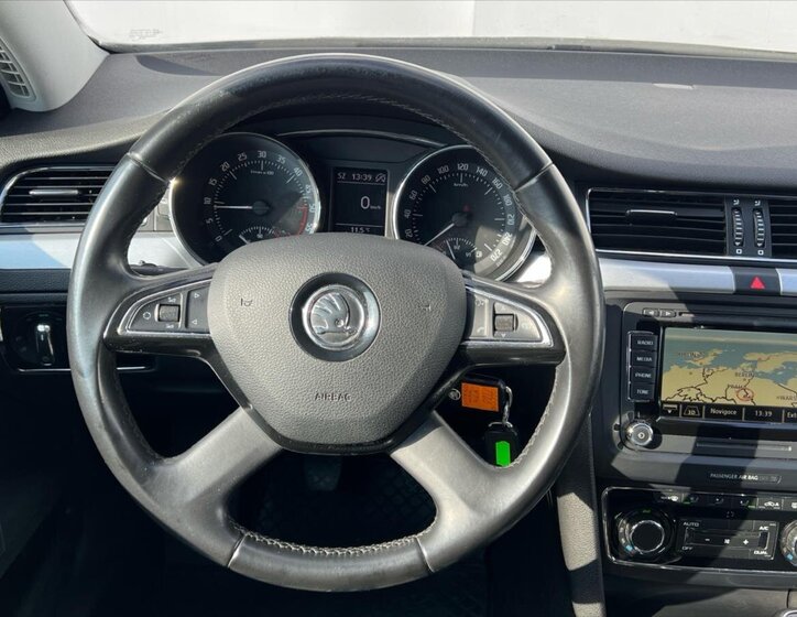 Škoda Superb Kombi 2,0 l 103 kw