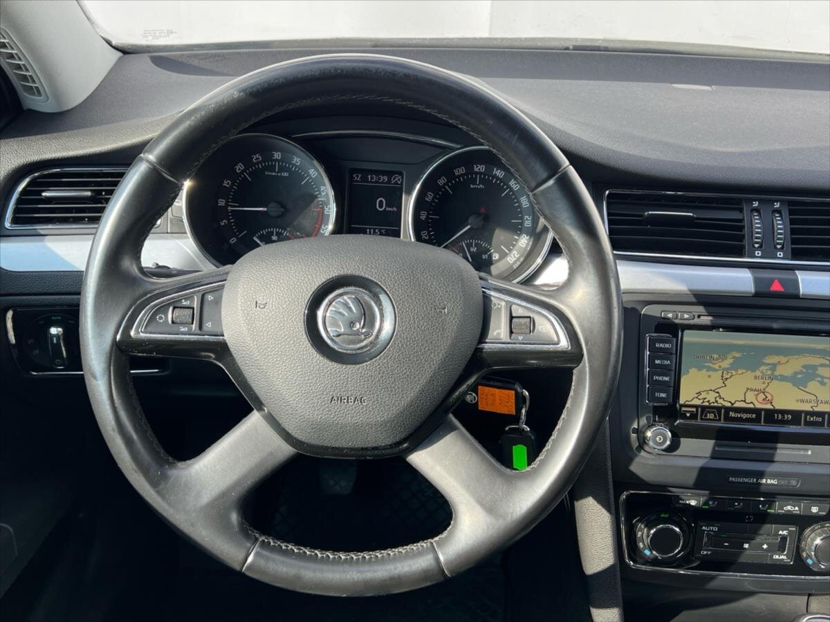 Škoda Superb Kombi 2,0 l 103 kw