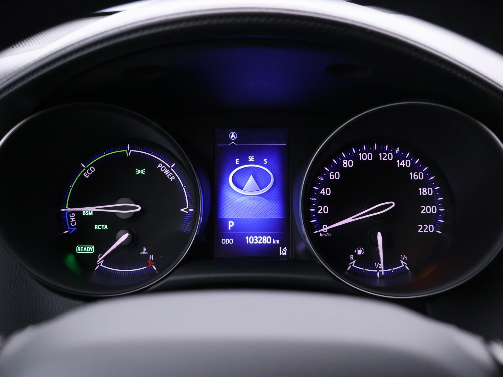 Toyota C-HR SUV 1,8 l 72 kw