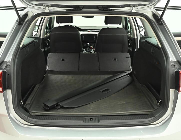 Volkswagen Passat 11