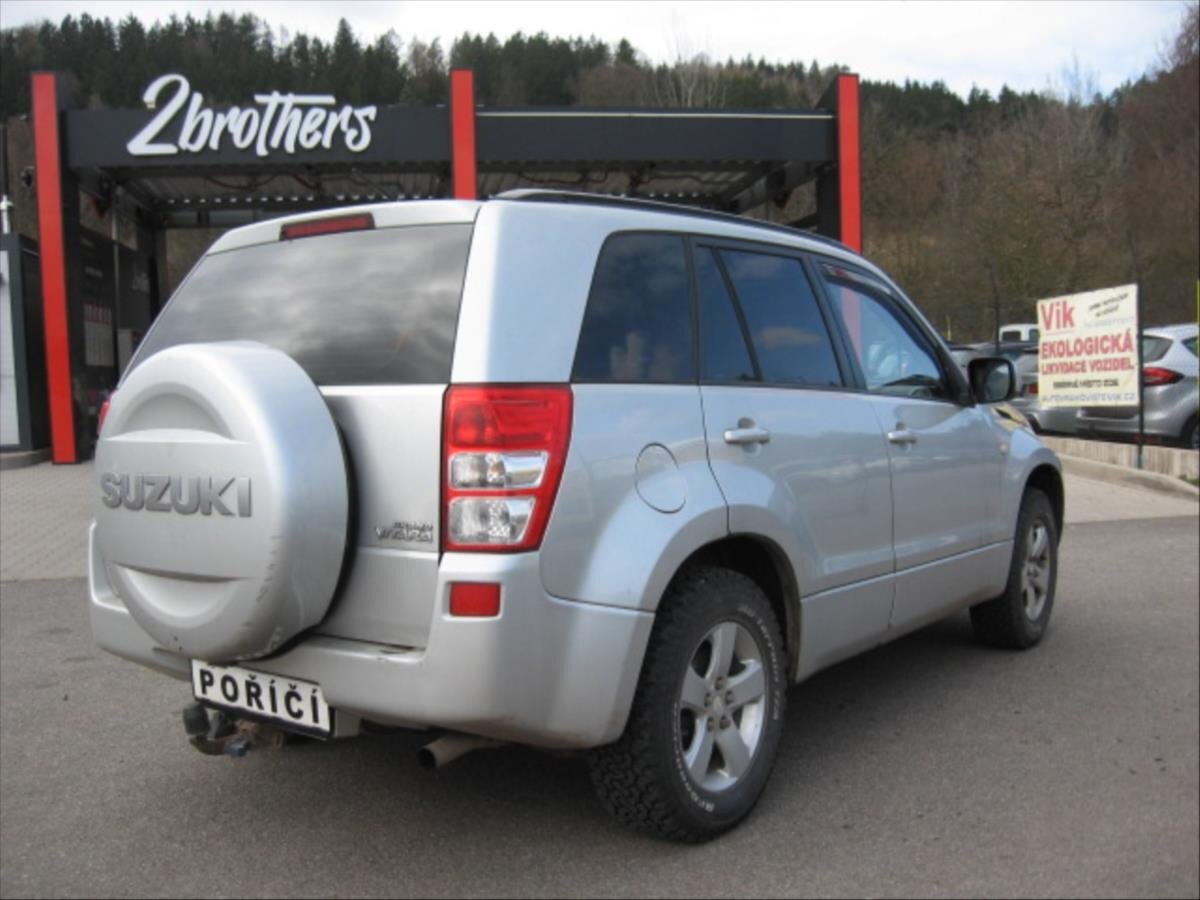 Suzuki Grand Vitara Kombi 2,0 l 103 kw