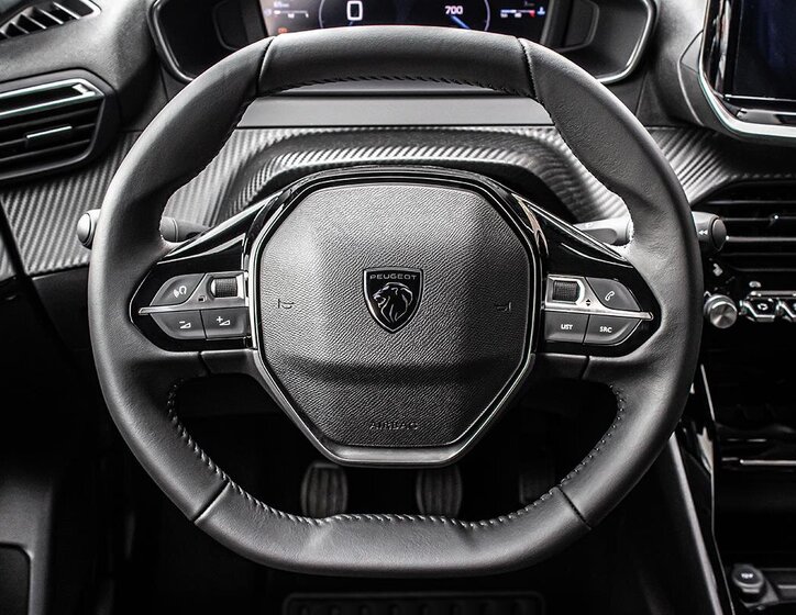 Peugeot 208 Hatchback 1,2 l 81 kw