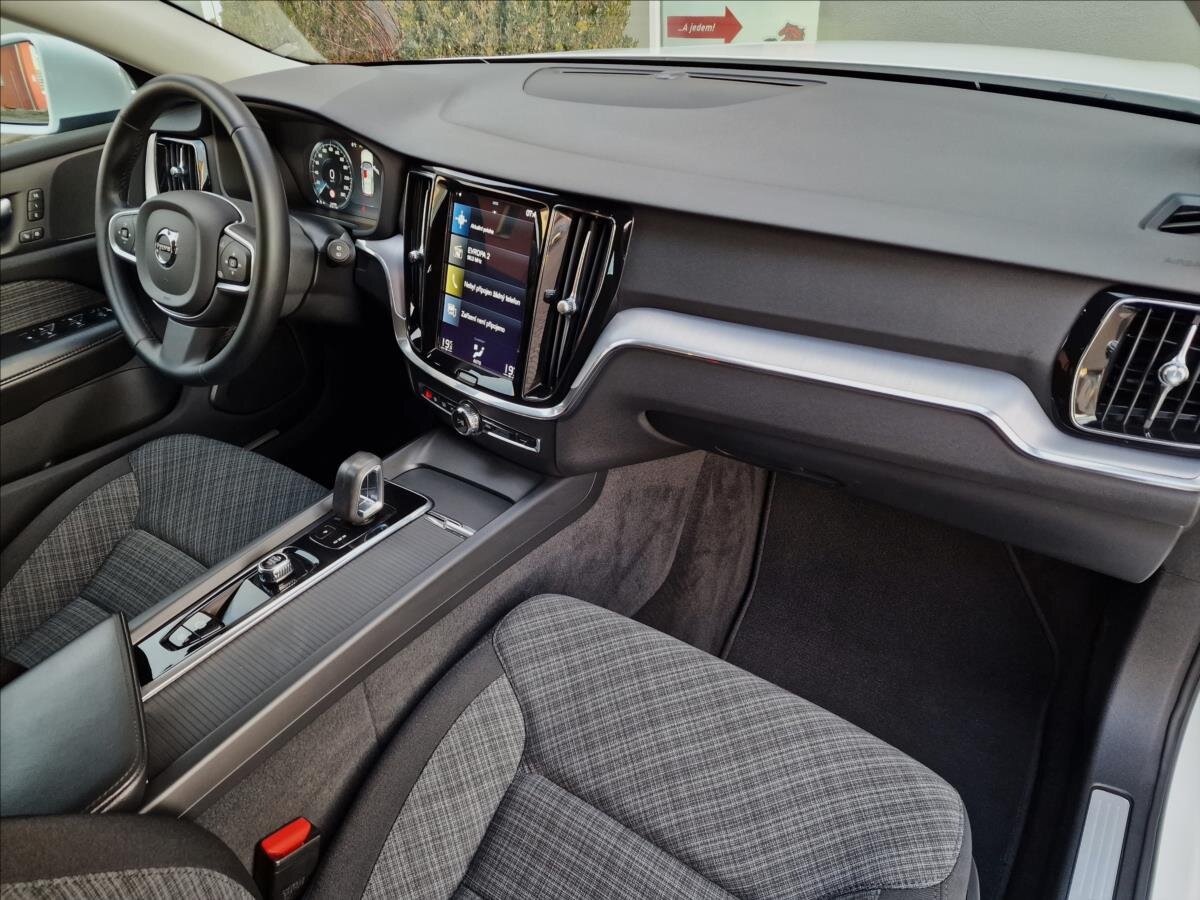 Volvo V60 Kombi 2,0 l 145 kw