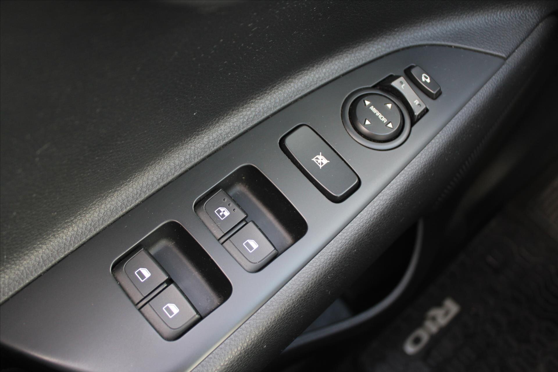 KIA Rio Hatchback 1,2 l 61 kw