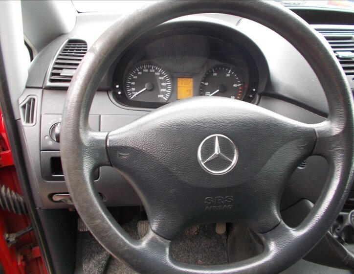 Mercedes-Benz Vito MPV 2,1 l 70 kw