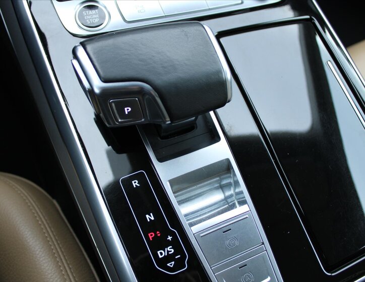 Audi Q8 SUV / Terénní 3,0 l 250 kw