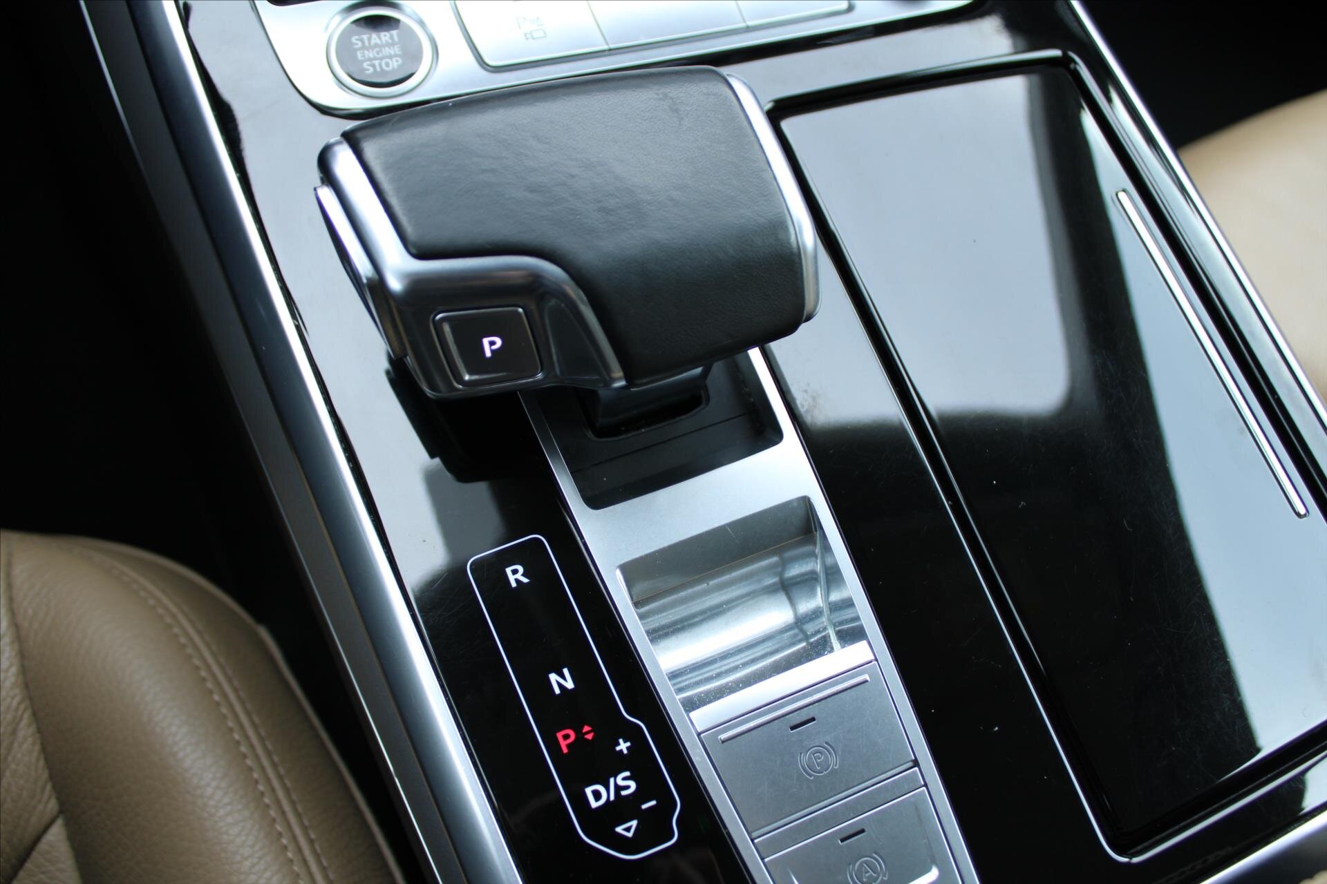 Audi Q8 SUV / Terénní 3,0 l 250 kw