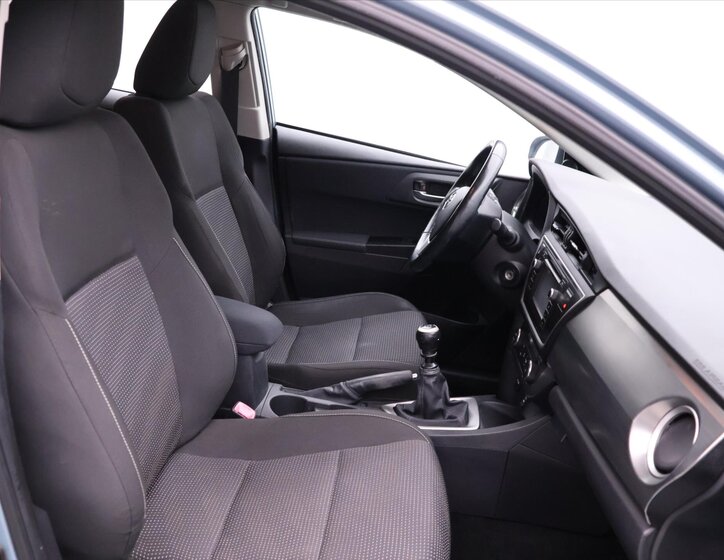 Toyota Auris Hatchback 1,3 l 73 kw