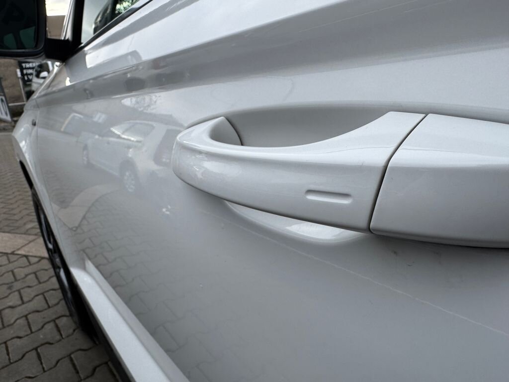 Škoda Karoq SUV 1,5 l 110 kw