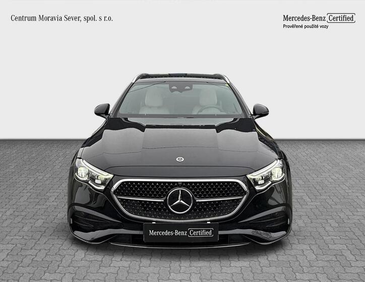 Mercedes-Benz Třídy E 8