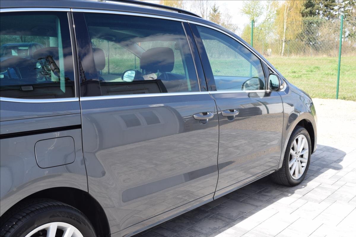 Volkswagen Sharan MPV 2,0 l 103 kw