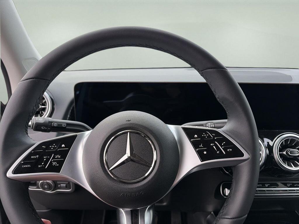 Mercedes-Benz GLB SUV / Terénní 1,3 l 120 kw