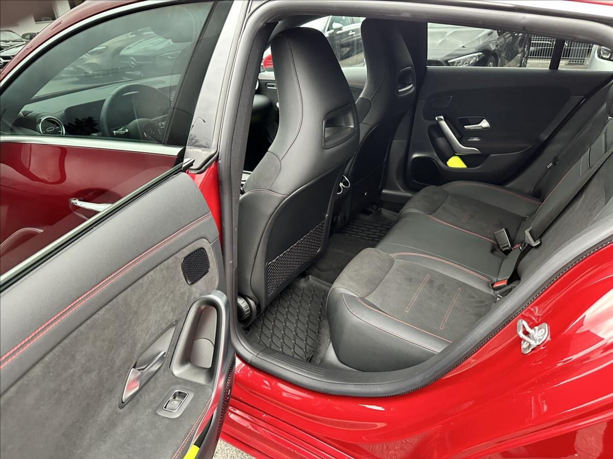 Mercedes-Benz CLA Kombi 1,3 l 120 kw