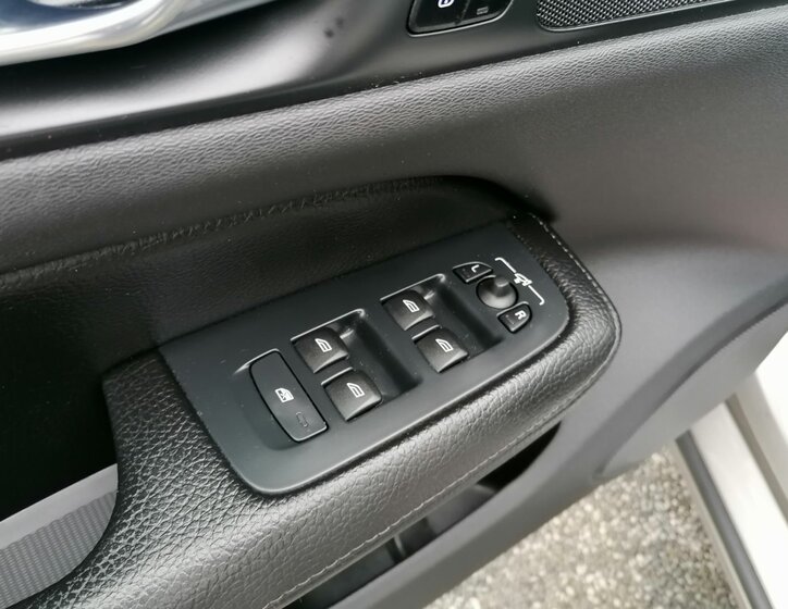 Volvo V60 Kombi 2,0 l 110 kw