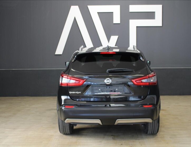 Nissan Qashqai SUV / Terénní 1,6 l 96 kw