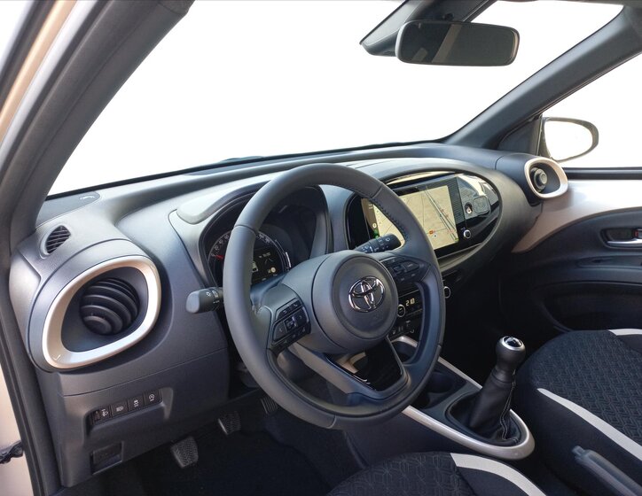 Toyota Aygo Hatchback 998,0 53 kw