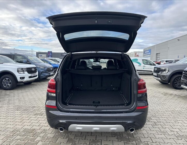 BMW X3 SUV 2,0 l 185 kw