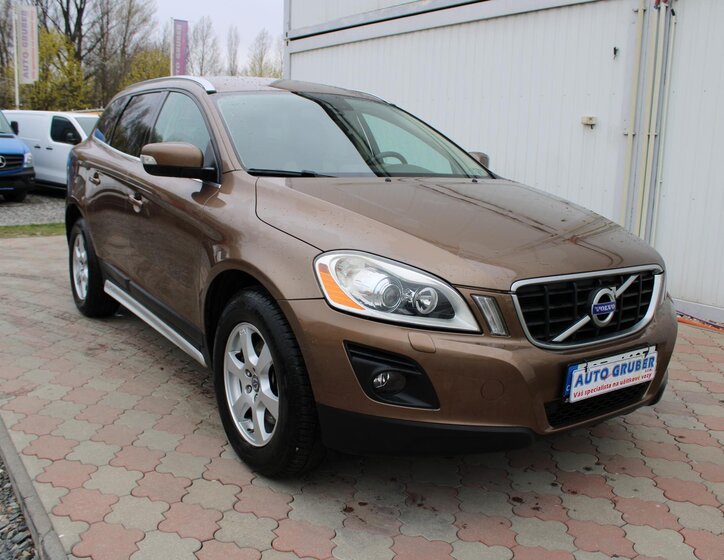 Volvo XC60 SUV / Terénní 2,4 l 129 kw