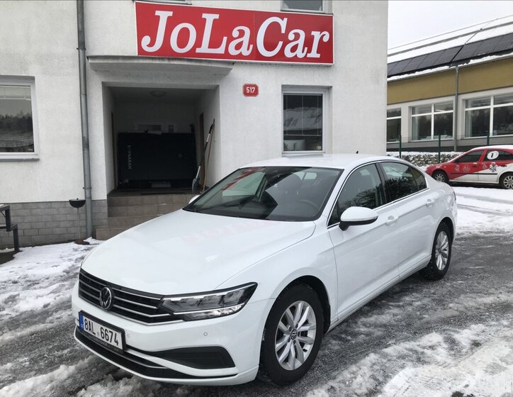 Volkswagen Passat Sedan / Limuzína 1,5 l 110 kw