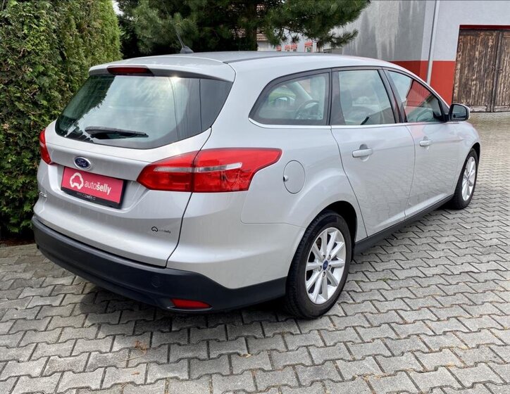 Ford Focus Kombi 1,5 l 88 kw